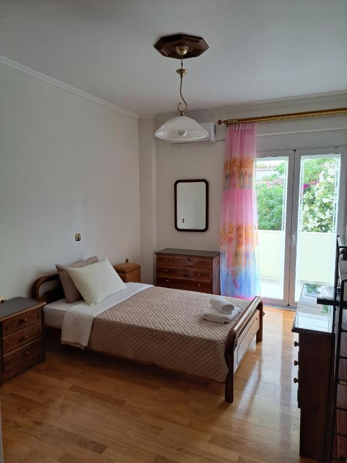 Seaview Flora'S Luxury Apartment-300Meters From The Beach Ретимно Экстерьер фото