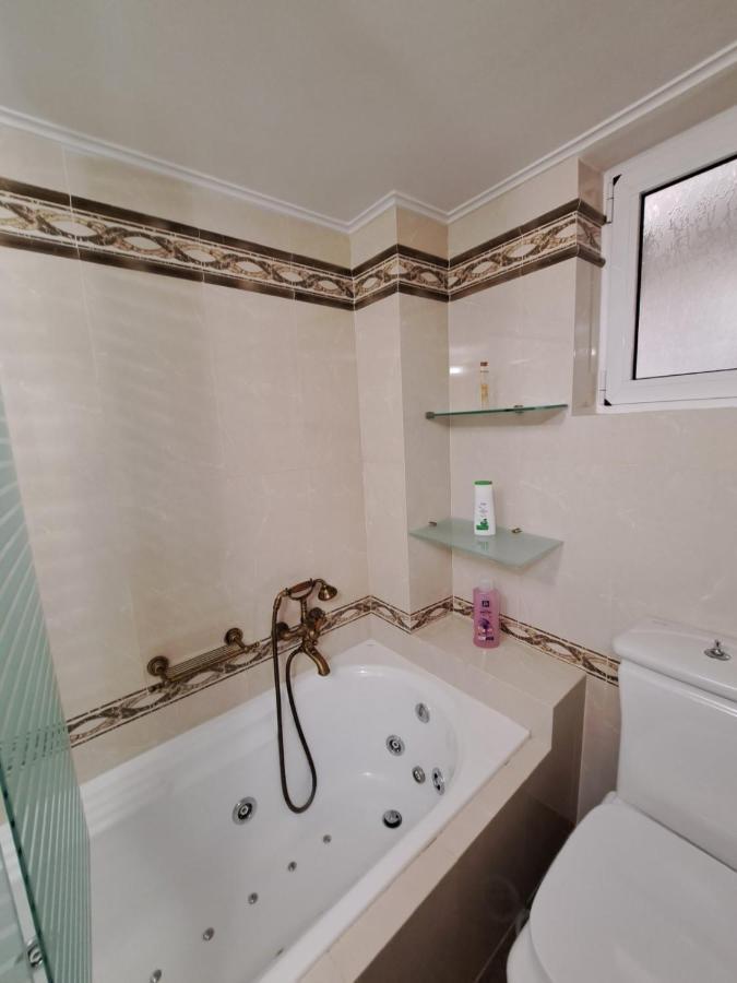 Seaview Flora'S Luxury Apartment-300Meters From The Beach Ретимно Экстерьер фото