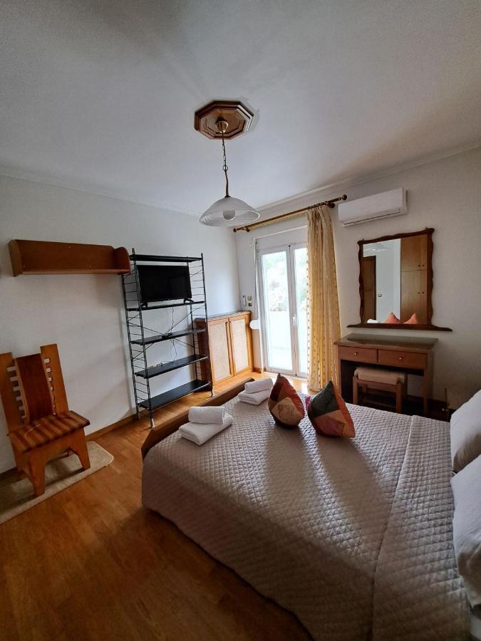 Seaview Flora'S Luxury Apartment-300Meters From The Beach Ретимно Экстерьер фото
