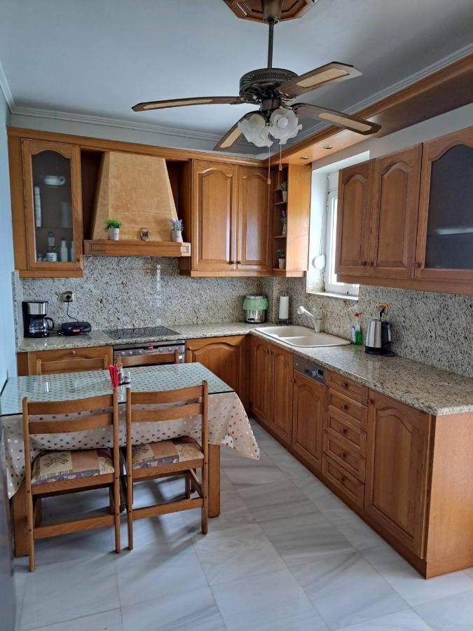 Seaview Flora'S Luxury Apartment-300Meters From The Beach Ретимно Экстерьер фото