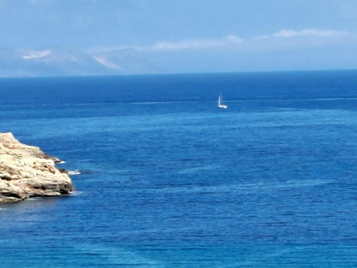 Seaview Flora'S Luxury Apartment-300Meters From The Beach Ретимно Экстерьер фото