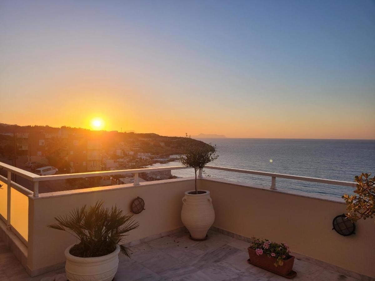 Seaview Flora'S Luxury Apartment-300Meters From The Beach Ретимно Экстерьер фото